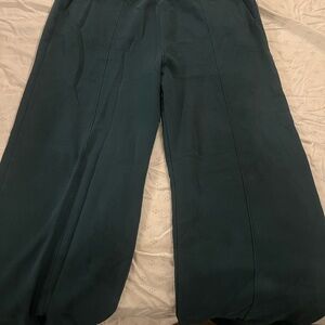Abercrombie & Fitch wide leg sweatpants in dark green (L)